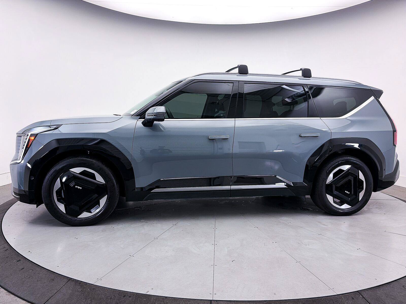 Used 2024 Kia EV9 Land AWD/4WD image 49