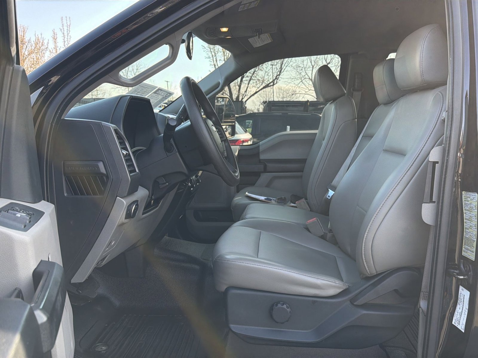 Used 2017 Ford F550 4x4 SuperCab Super Duty image 14