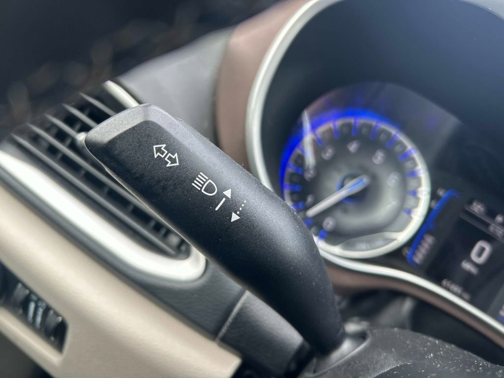 Used 2023 Chrysler Voyager LX image 25