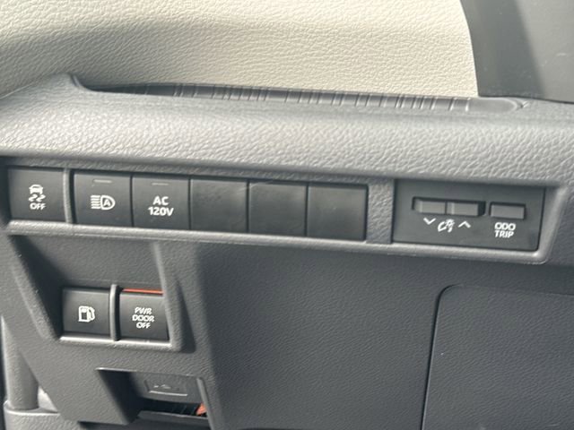 Certified 2024 Toyota Sienna XLE w/ XLE Plus Package FWD image 23