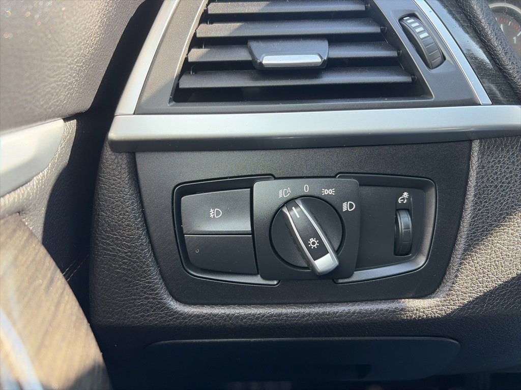 Used 2018 BMW 430i Convertible image 15