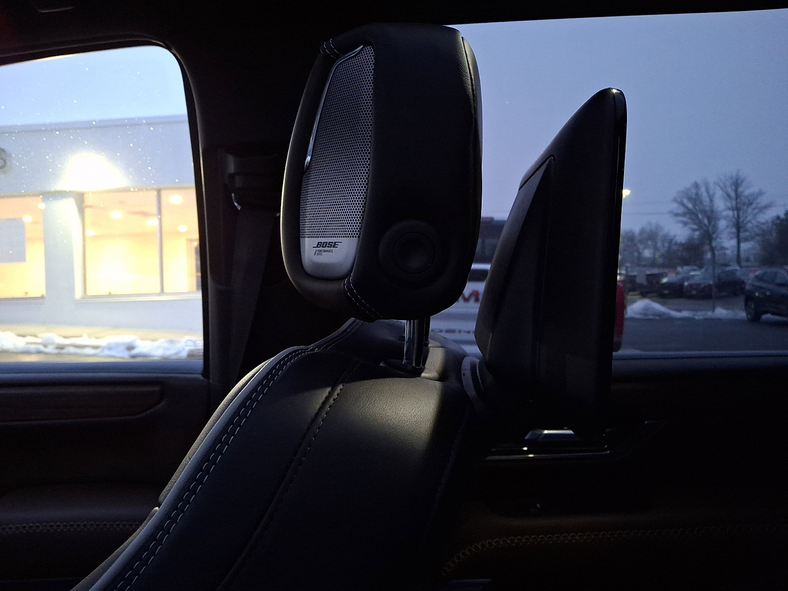 Certified 2025 GMC Yukon XL Denali Ultimate w/ LPO, Illumination Package image 17