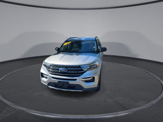 Used 2021 Ford Explorer XLT w/ Equipment Group 202A image 6