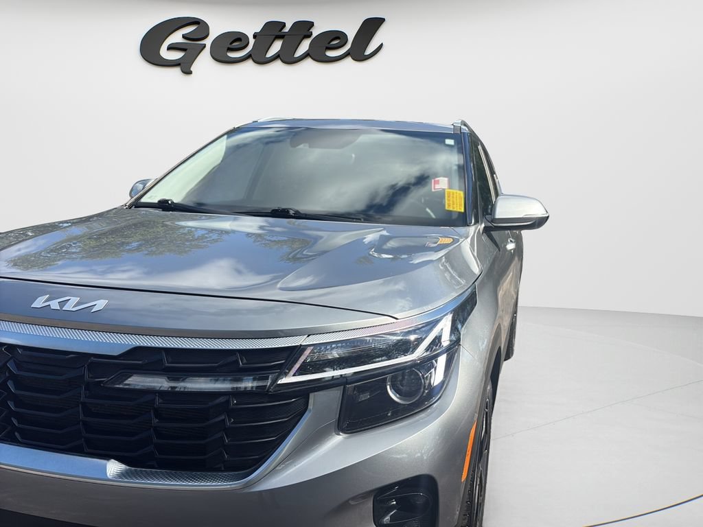 Used 2024 Kia Seltos EX FWD image 9