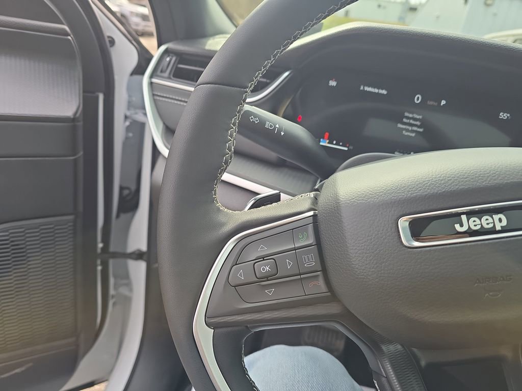 New 2026 Jeep Grand Cherokee Laredo X AWD/4WD image 15