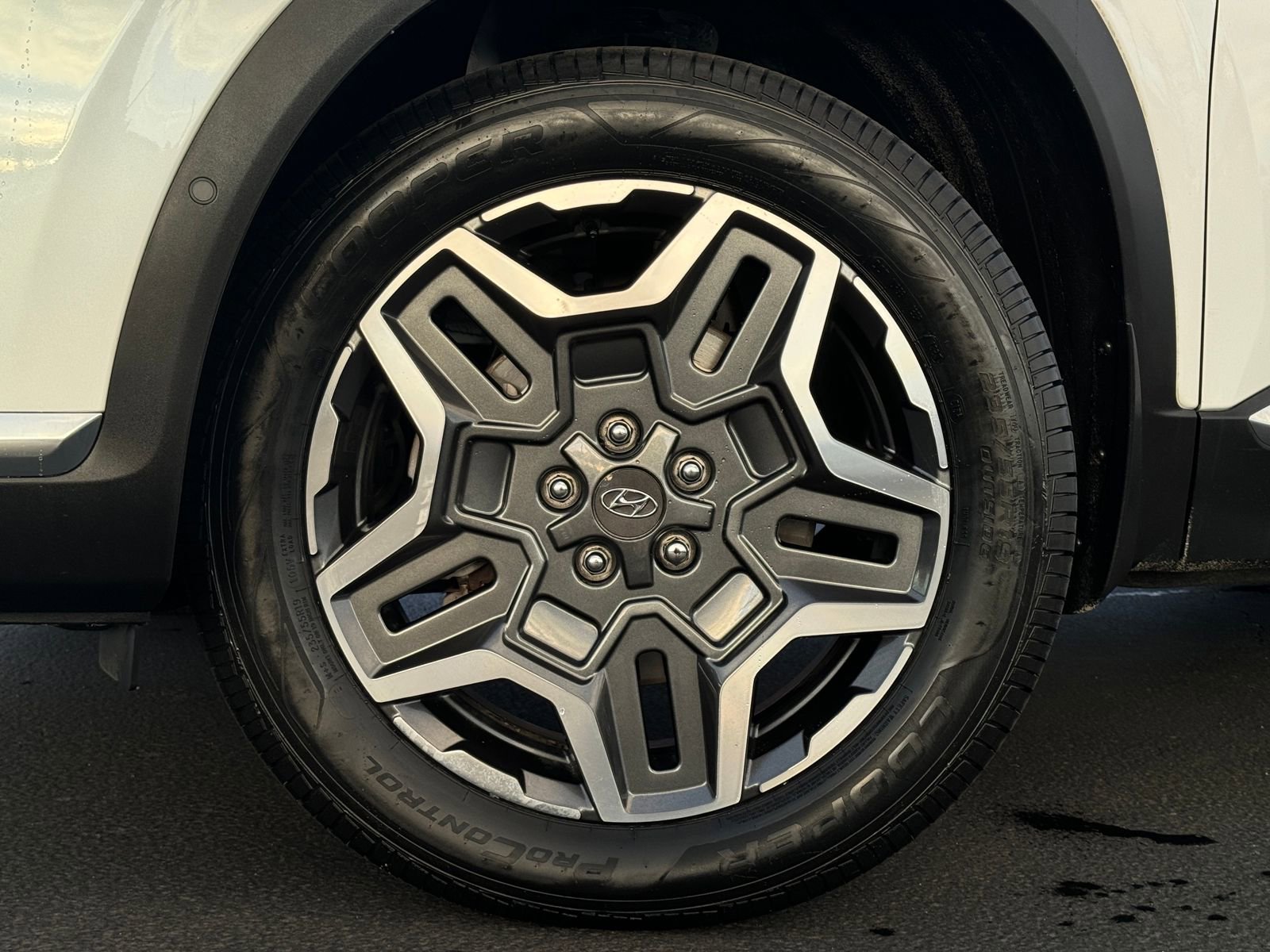 Used 2022 Hyundai Santa Fe Limited w/ Cargo Package image 29