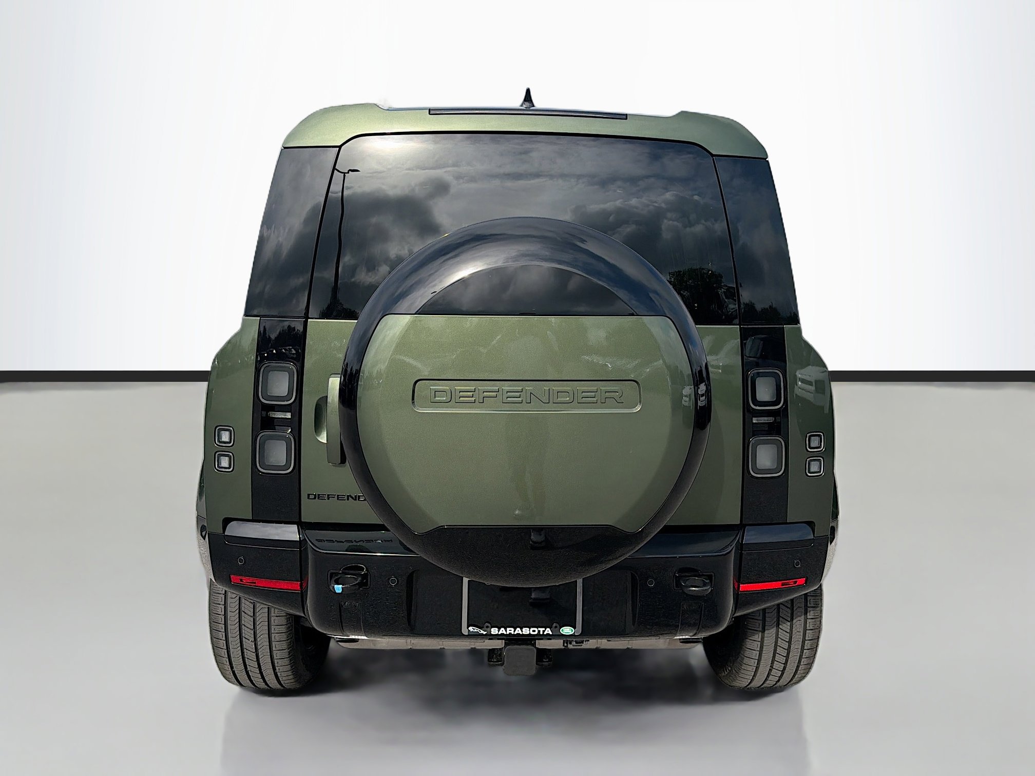 New 2026 Land Rover Defender 110 X-Dynamic SE AWD/4WD image 4