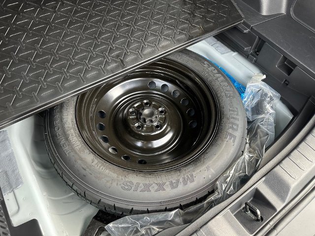 Certified 2025 Toyota RAV4 XLE AWD/4WD image 30