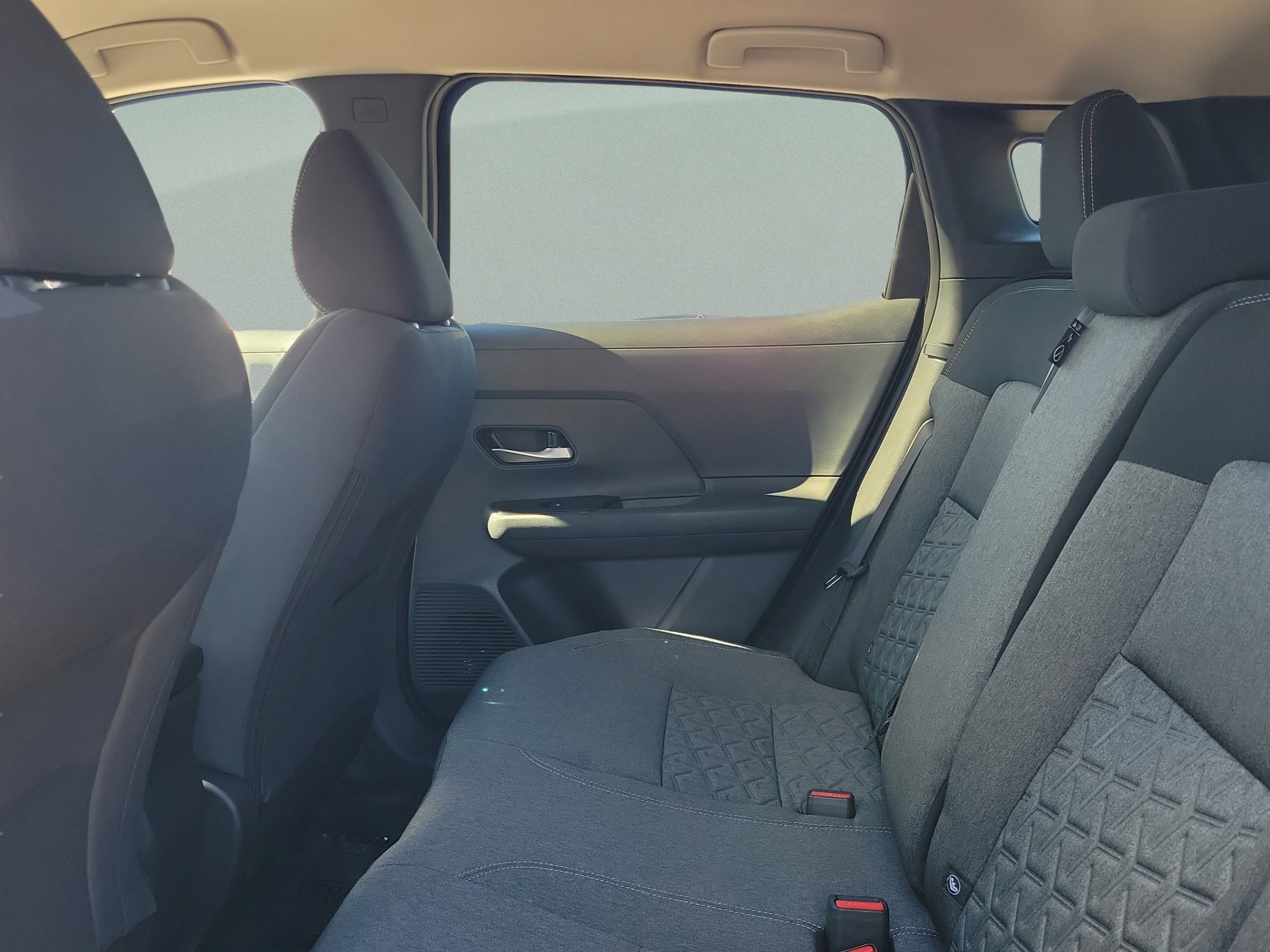 Certified 2026 Nissan Kicks SV FWD image 7