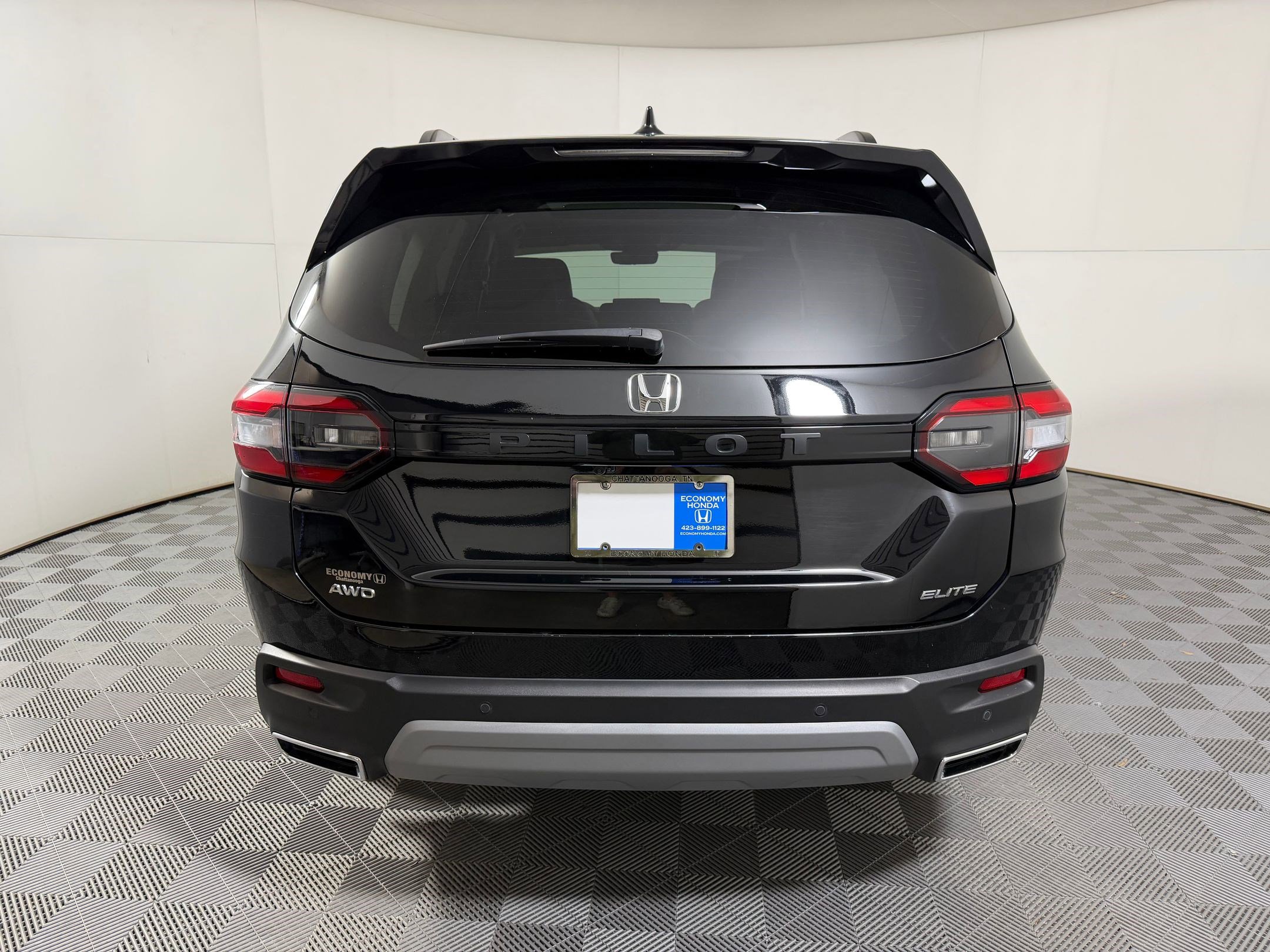 Certified 2025 Honda Pilot Elite image 8