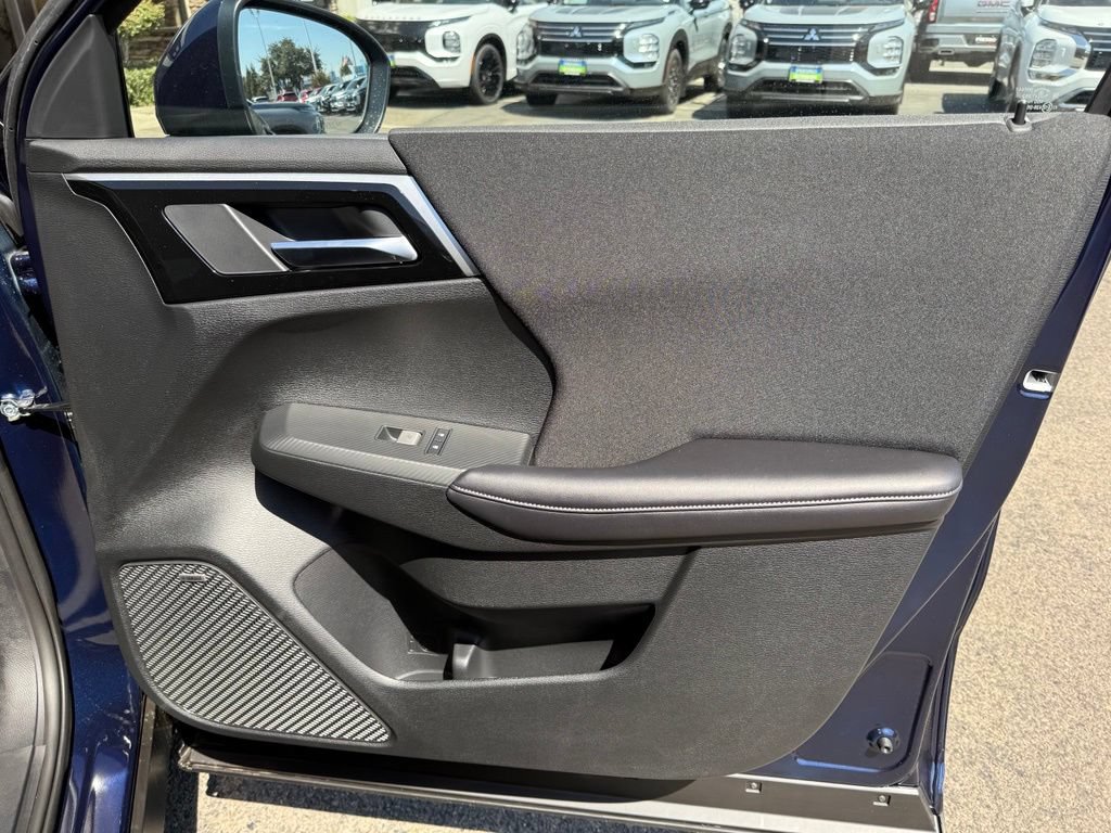 New 2026 Mitsubishi Outlander ES FWD image 17