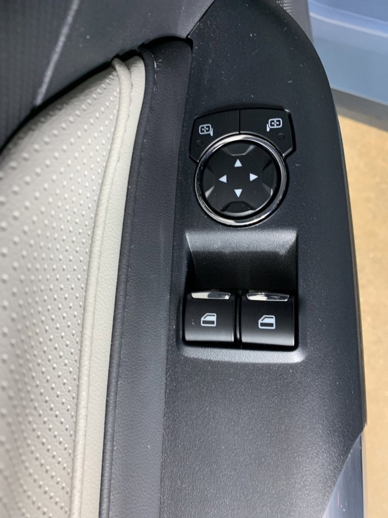 Used 2025 Ford Mustang GT Premium image 15