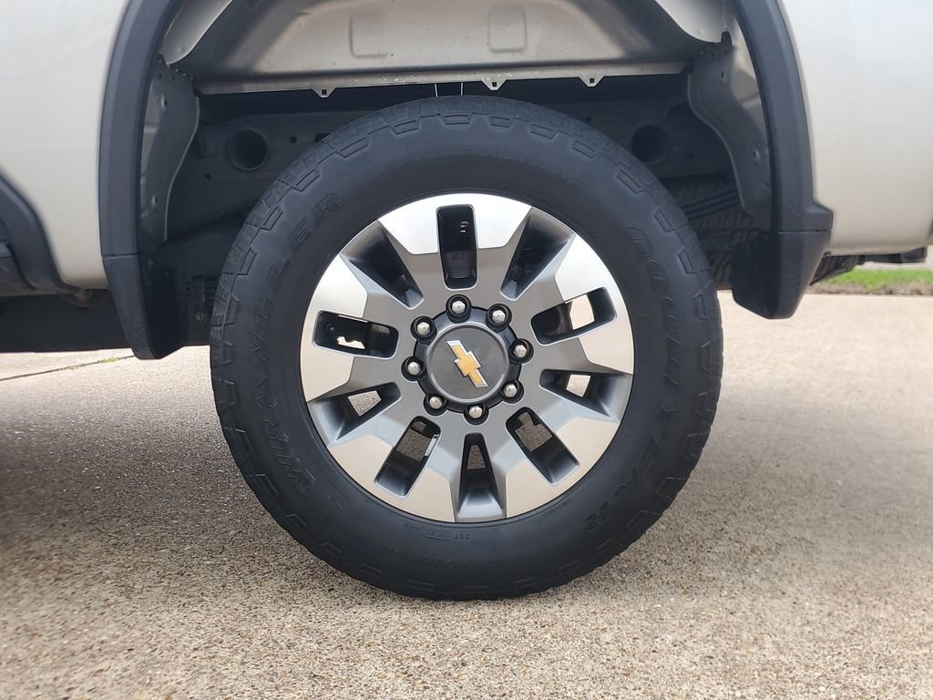 Used 2022 Chevrolet Silverado 2500 Custom w/ Custom Convenience Package RWD image 8
