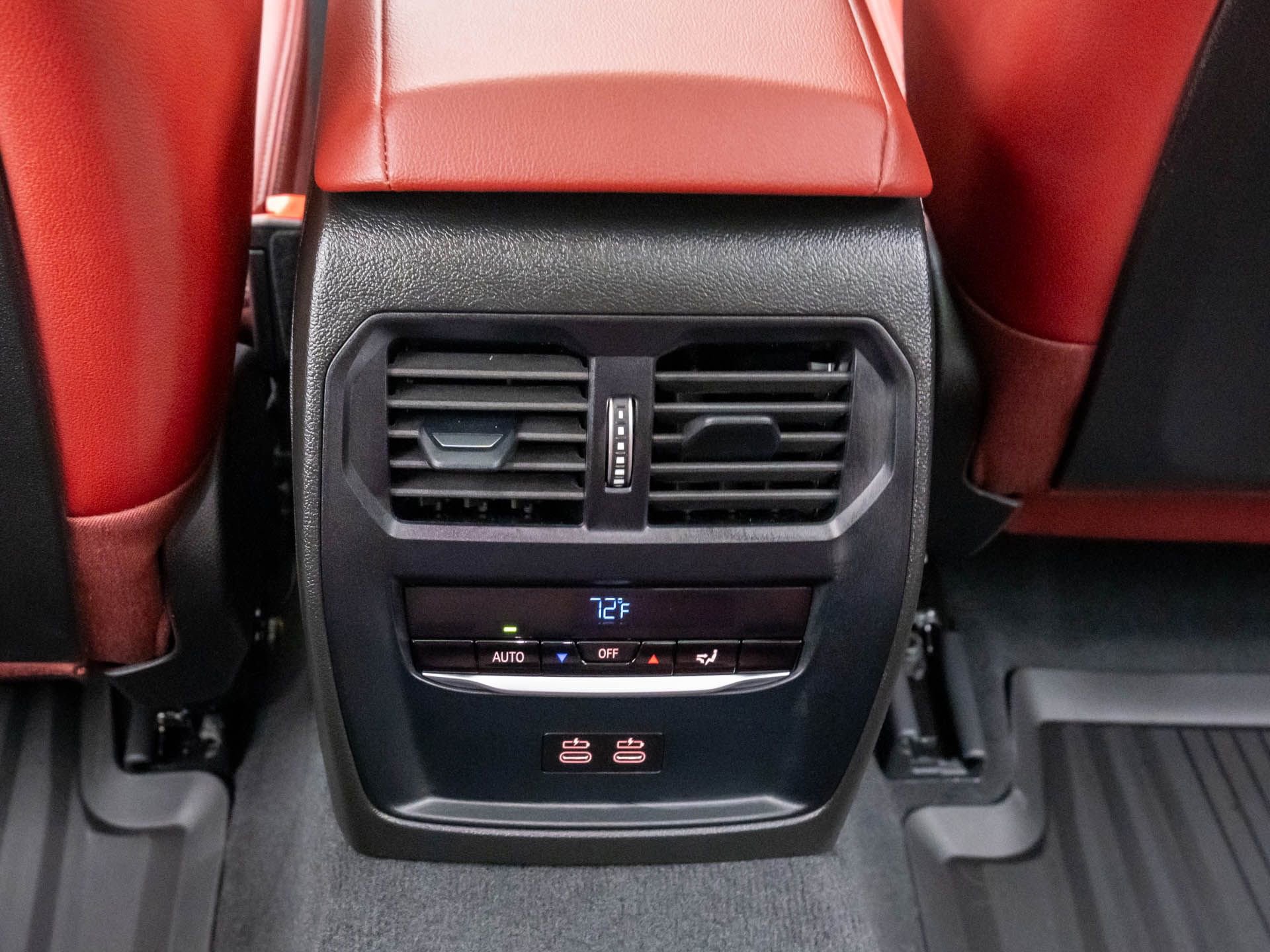 Used 2025 BMW 330i xDrive 330i xDrive w/ Driving Assistance Package image 25