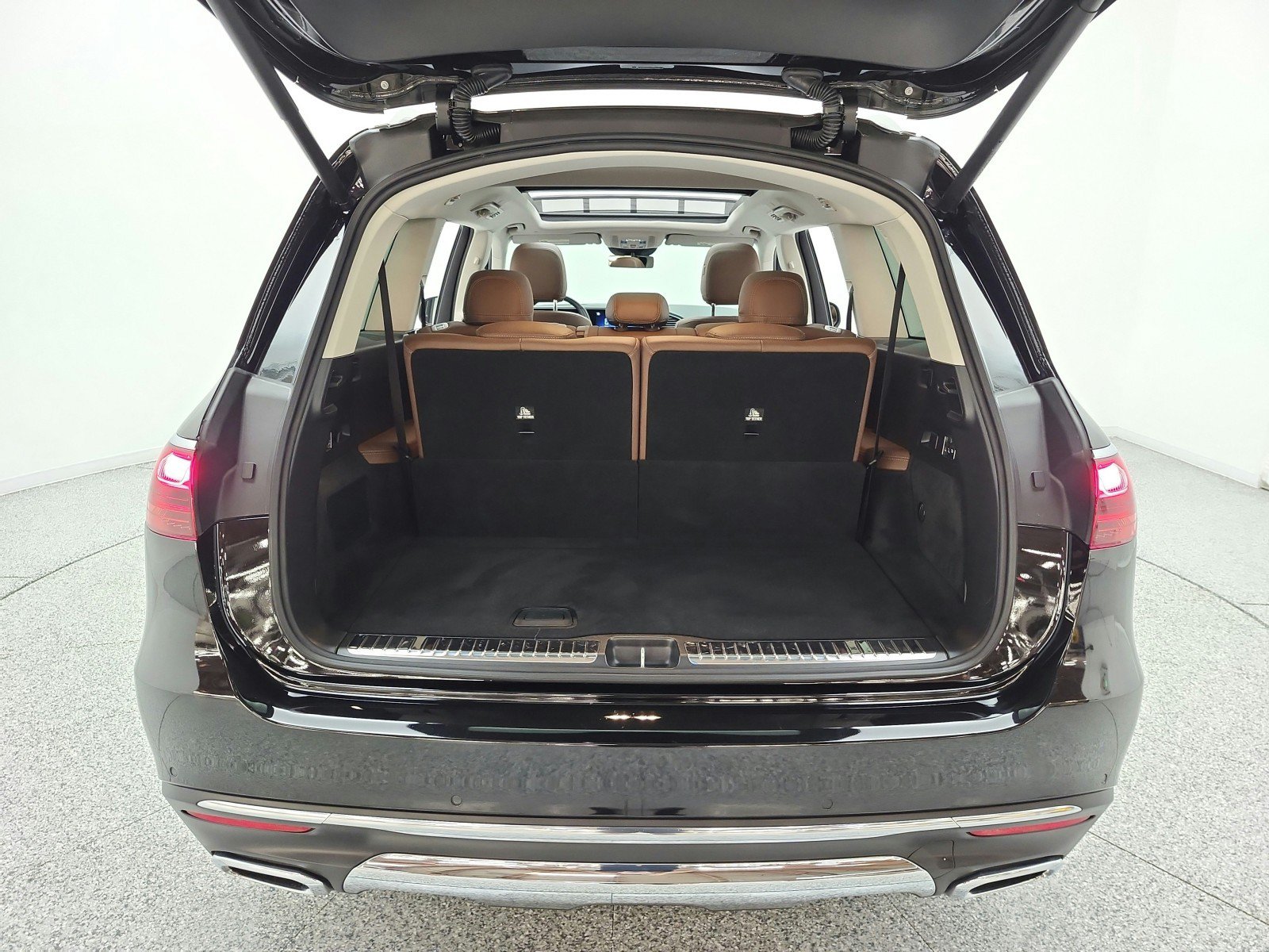 Certified 2026 Mercedes-Benz GLS 450 4MATIC image 18