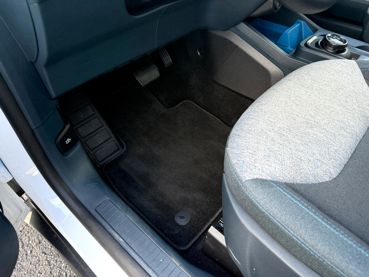 Used 2025 Ford Maverick XLT image 13