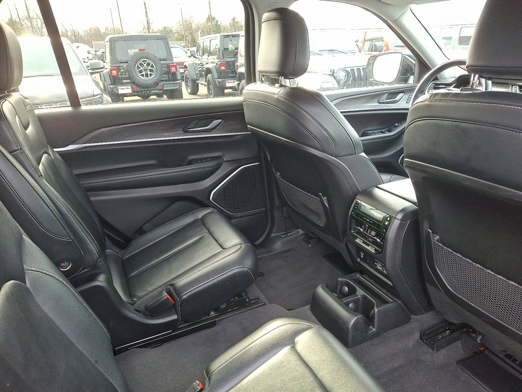 Used 2021 Jeep Grand Cherokee L Limited image 15