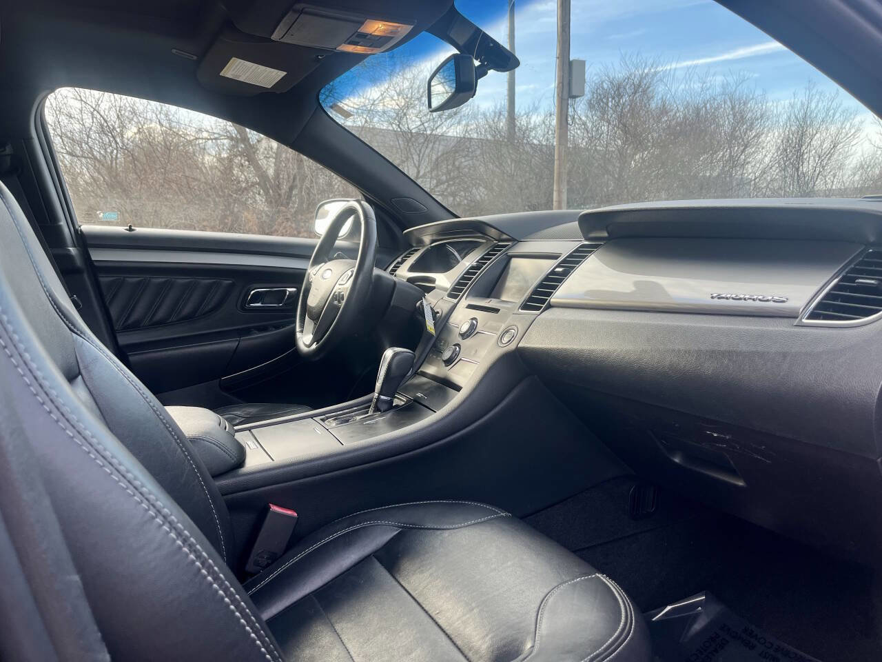 Used 2013 Ford Taurus SEL image 11
