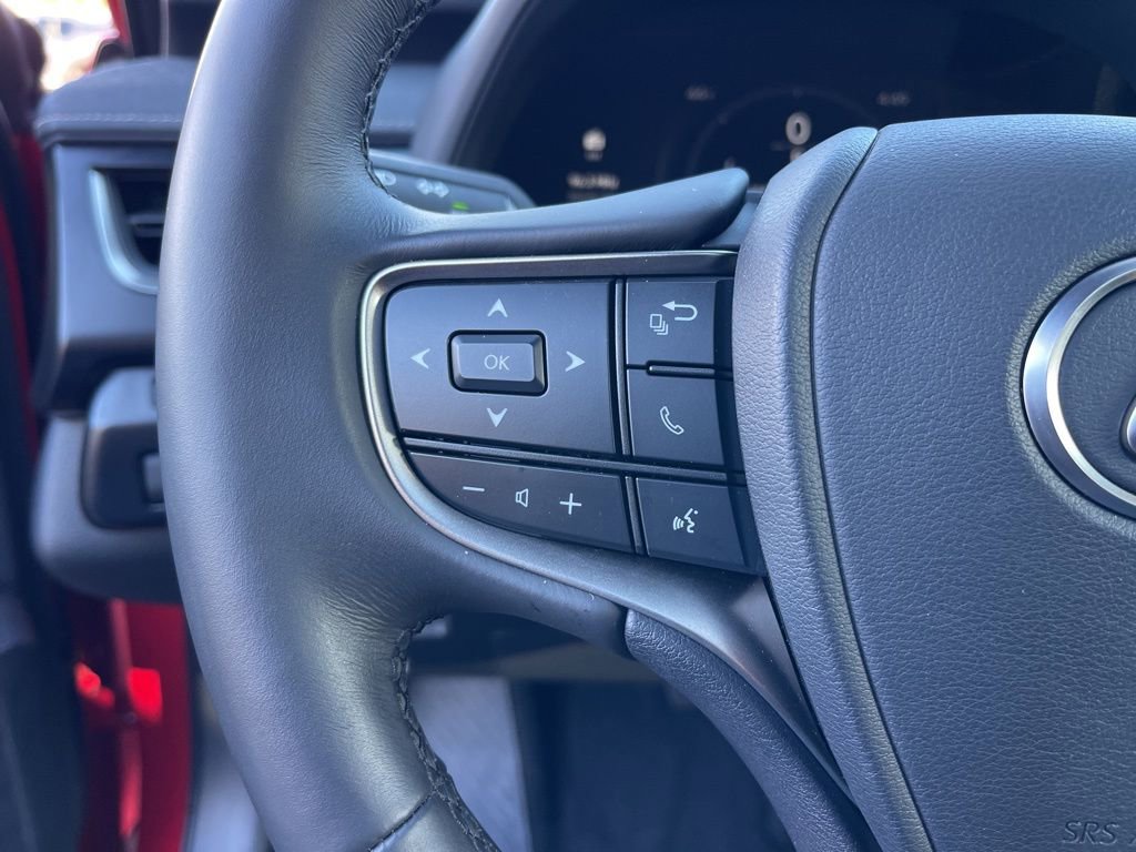 Used 2025 Lexus UX 300h AWD image 17