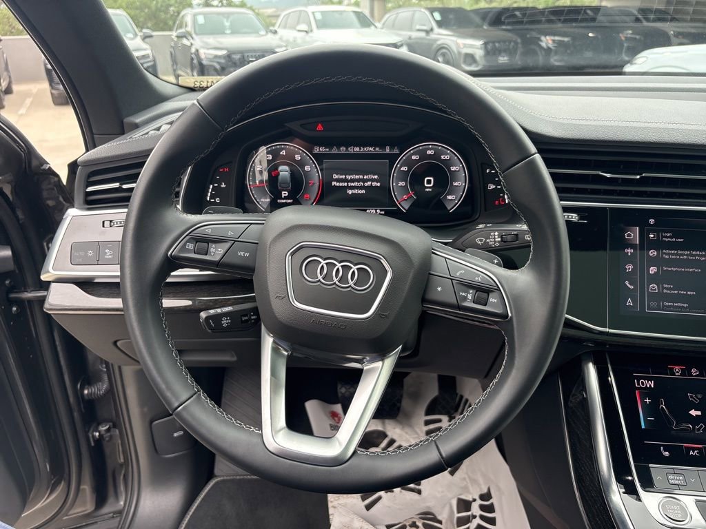 Used 2025 Audi Q7 2.0T Premium w/ Convenience Package AWD/4WD image 21