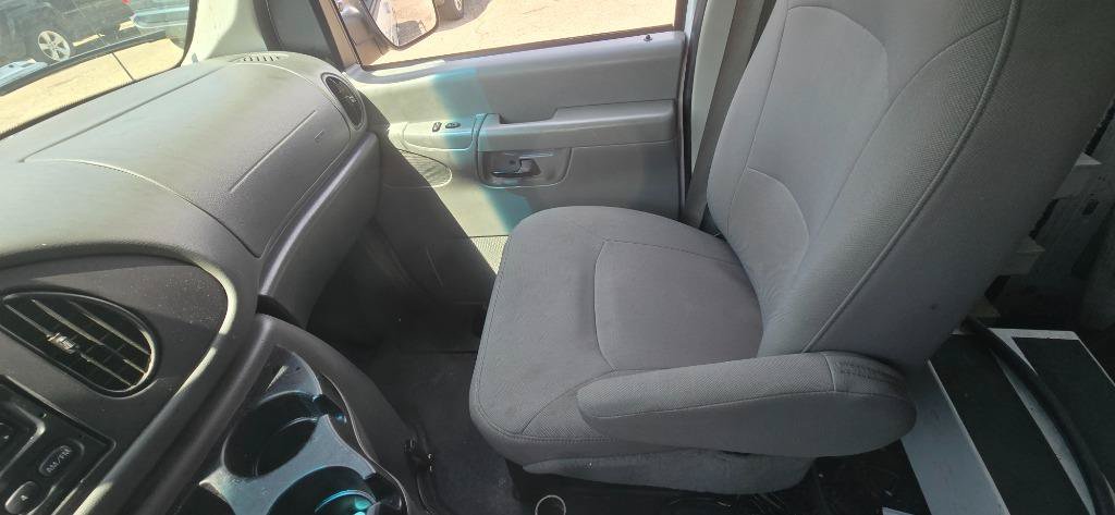 Used 2007 Ford E-250 and Econoline 250 RWD image 13