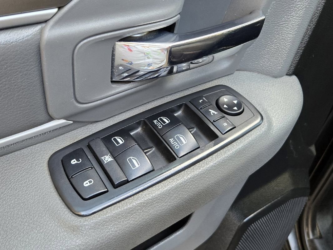 Used 2018 RAM 2500 Big Horn image 25