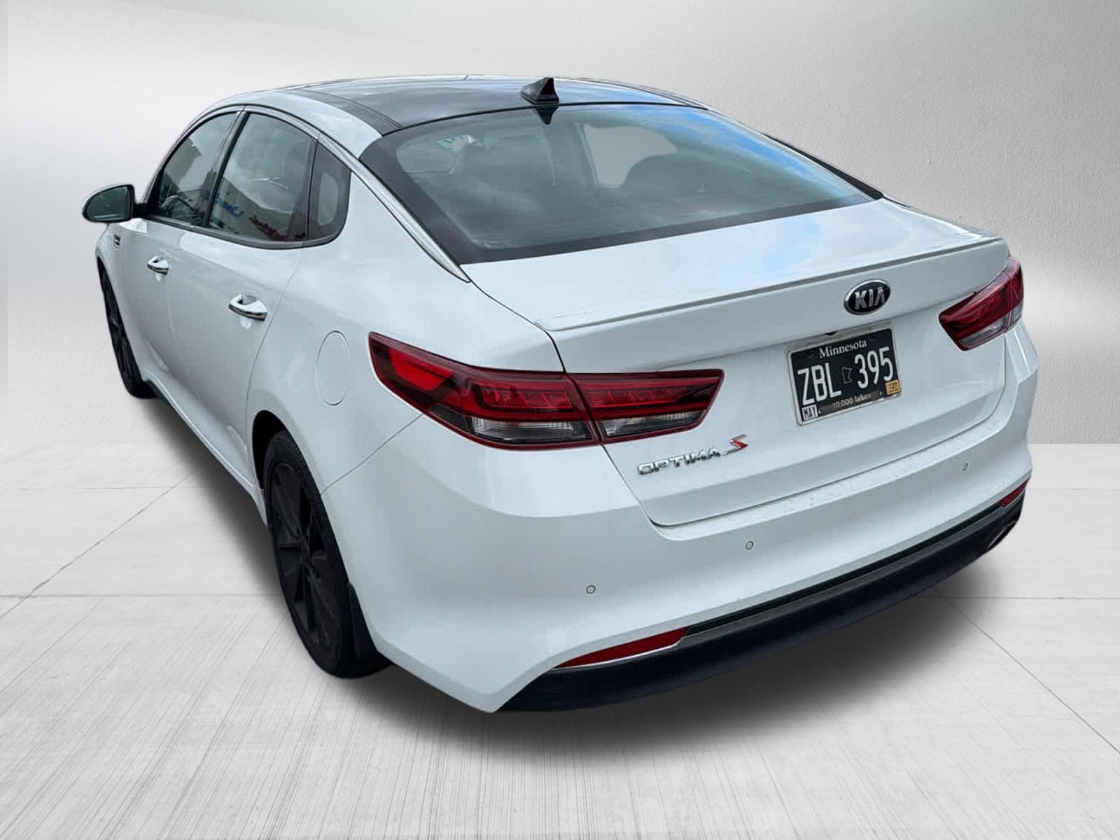 Used 2018 Kia Optima S w/ Option Group 020 FWD image 11