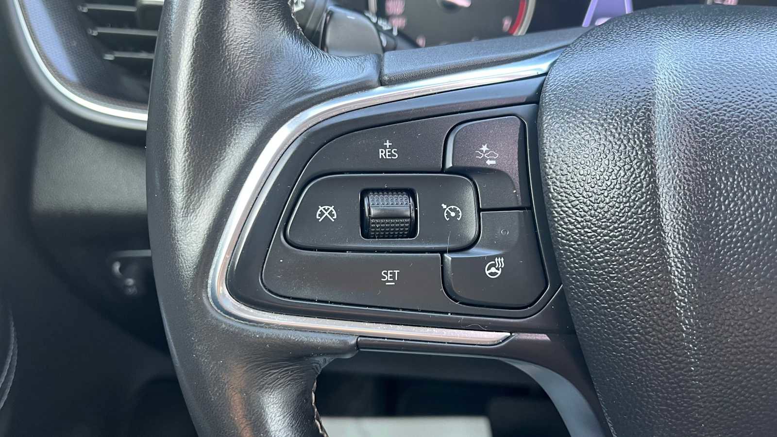 Used 2022 Buick Envision Essence w/ Safety Package image 15