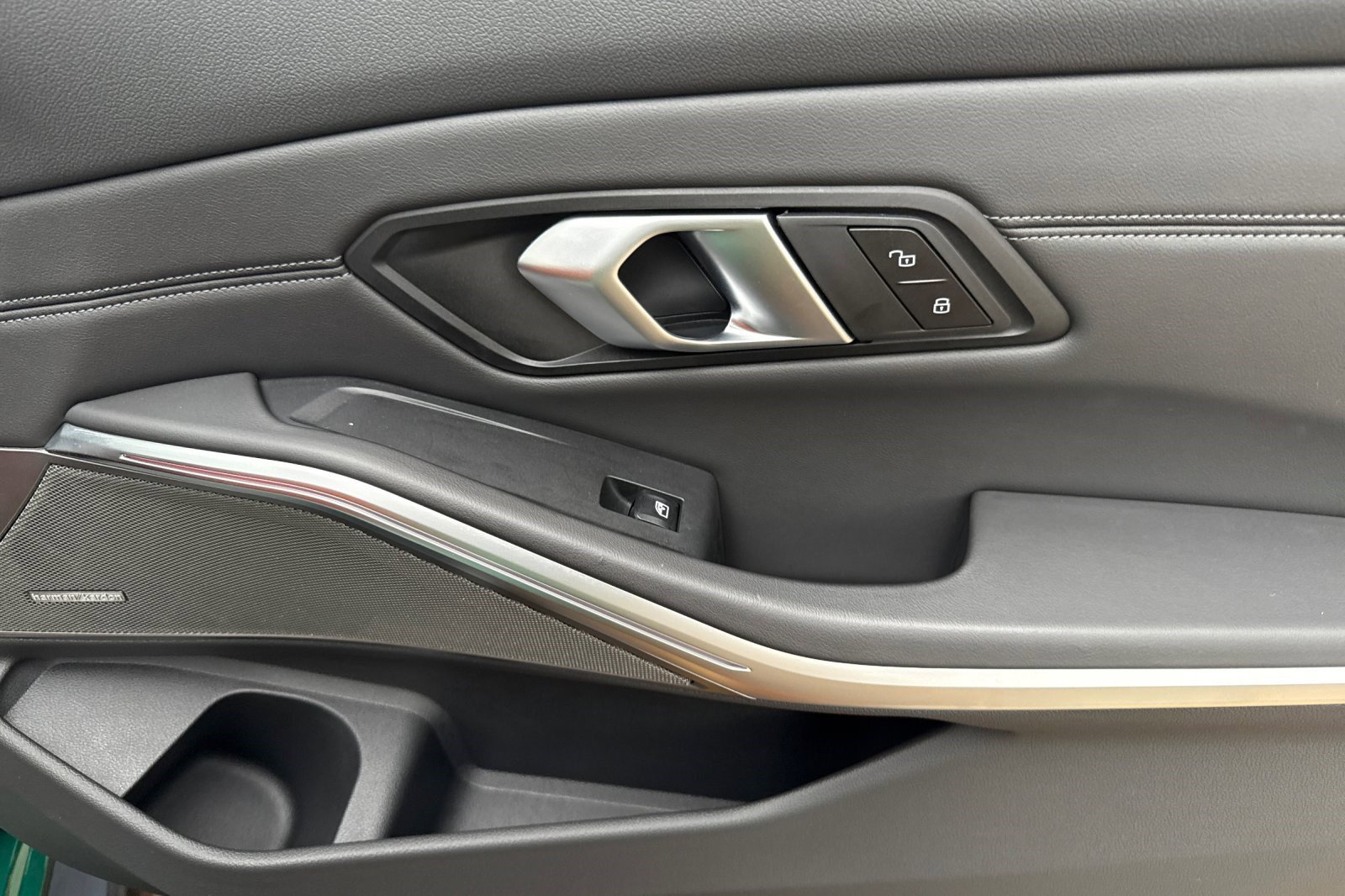 Used 2025 BMW M3 Competition w/ Executive Package image 21