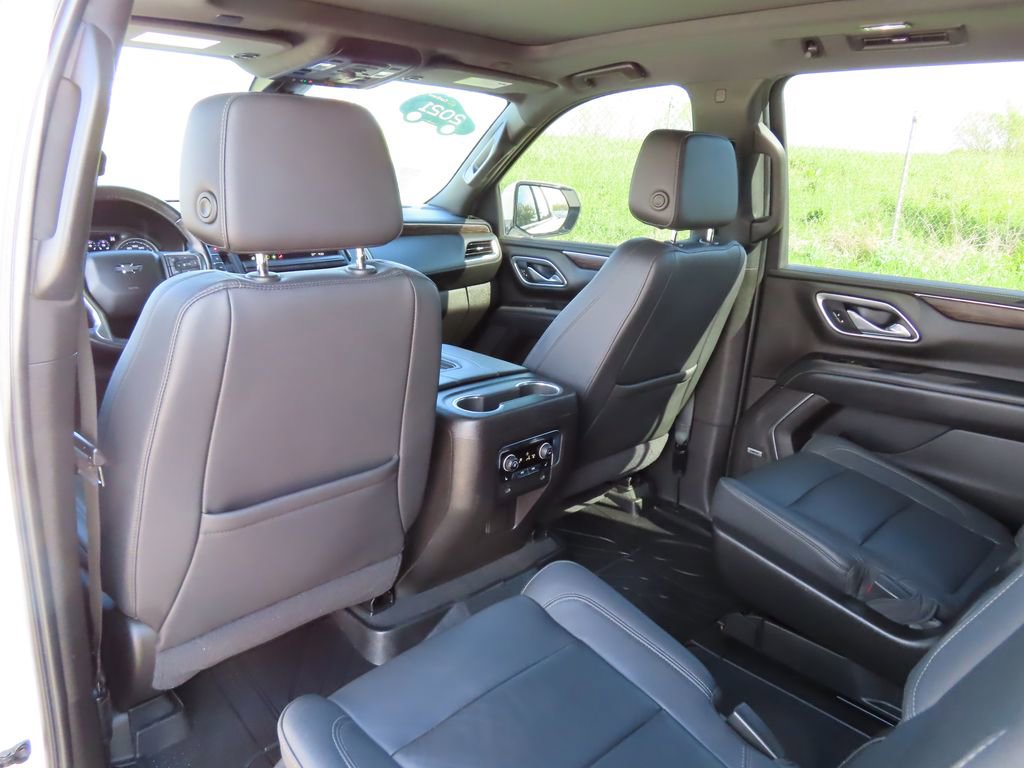 Used 2021 Chevrolet Suburban Z71 w/ Z71 Off-Road Package AWD/4WD image 27