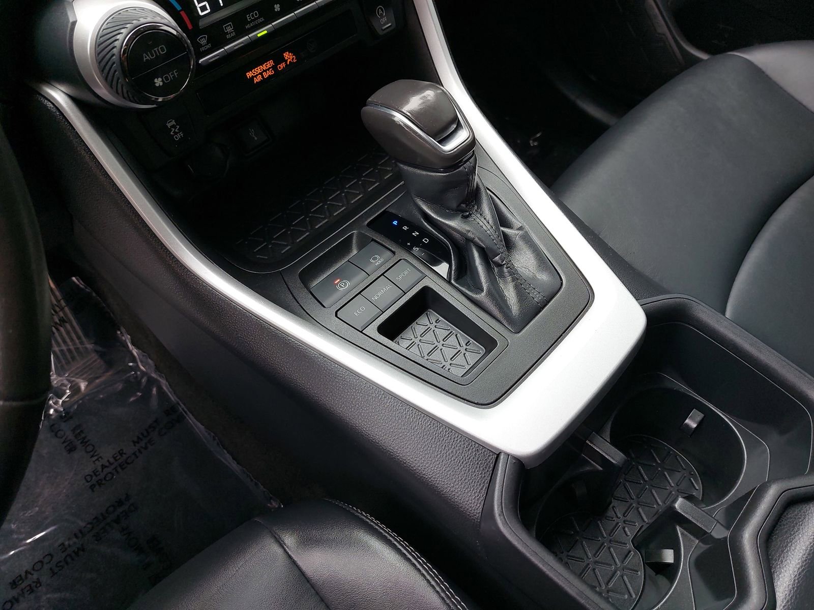 Used 2022 Toyota RAV4 XLE Premium FWD image 25