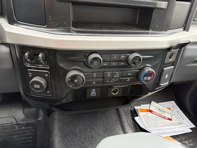 New 2026 Ford F350 XL w/ XL Chrome Package AWD/4WD image 17