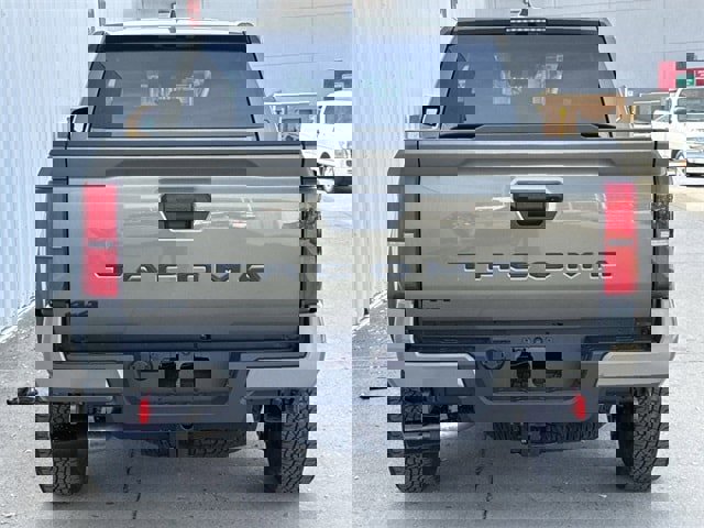 Used 2026 Toyota Tacoma TRD Off-Road image 5