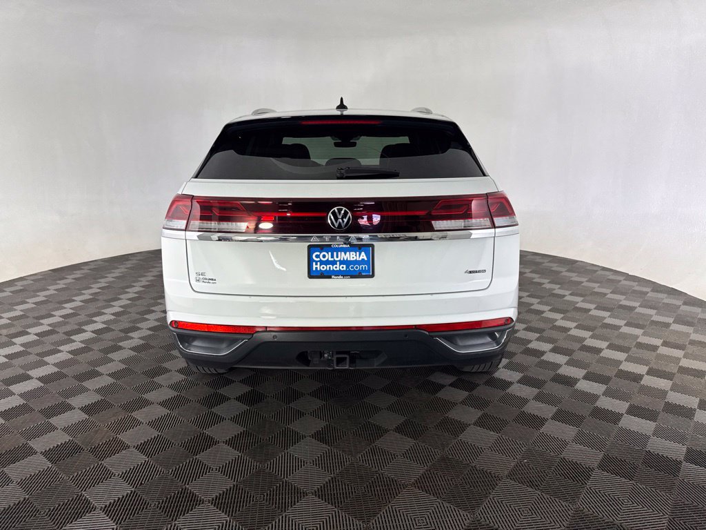 Used 2025 Volkswagen Atlas Cross Sport SE AWD/4WD image 6
