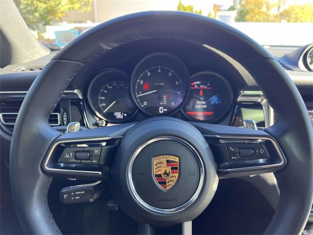 Certified 2022 Porsche Macan image 28
