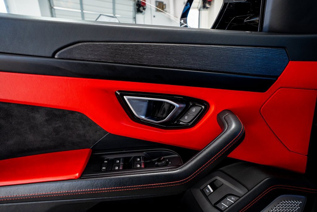 Used 2021 Lamborghini Urus image 35