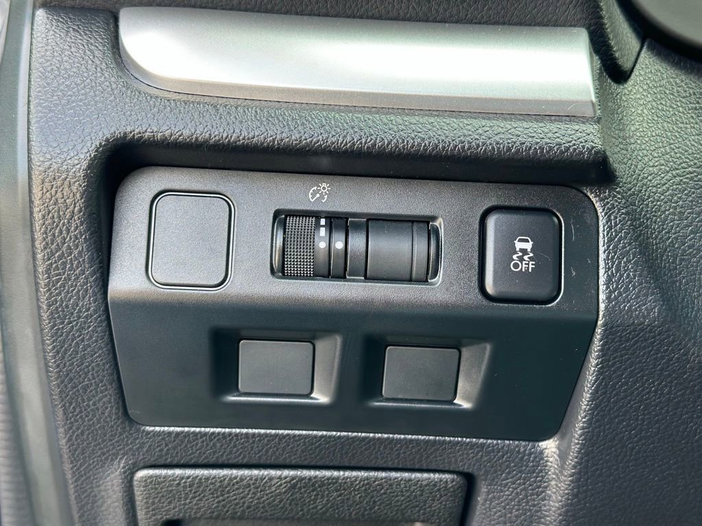 Used 2016 Subaru Crosstrek 2.0i Premium w/ Moonroof Package image 30