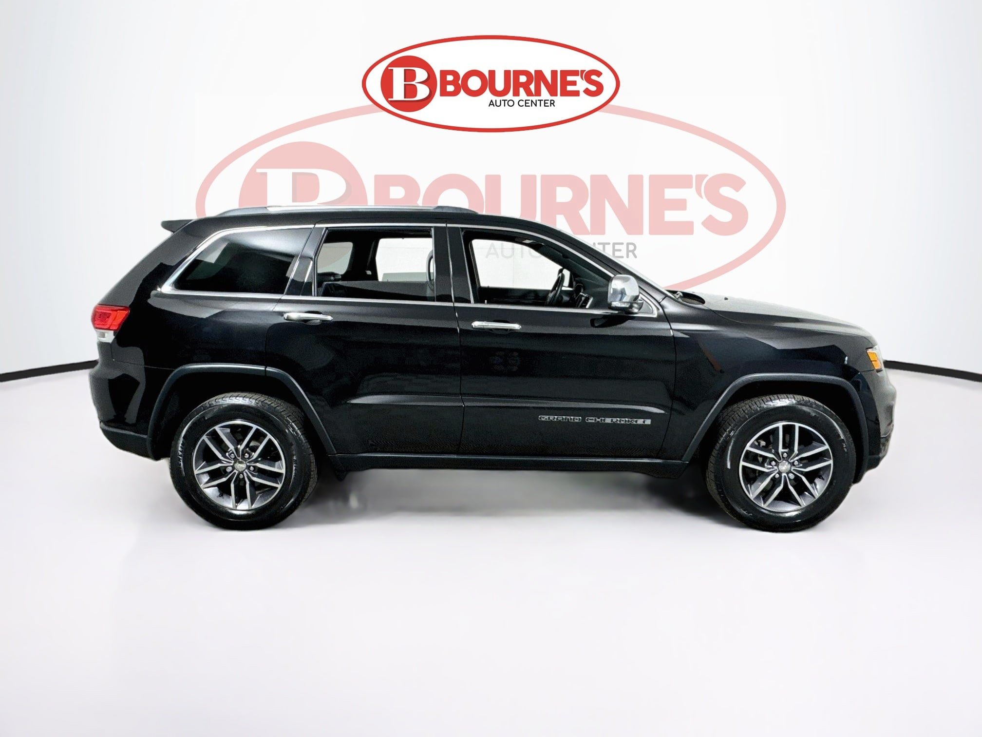Used 2018 Jeep Grand Cherokee Limited AWD/4WD image 12