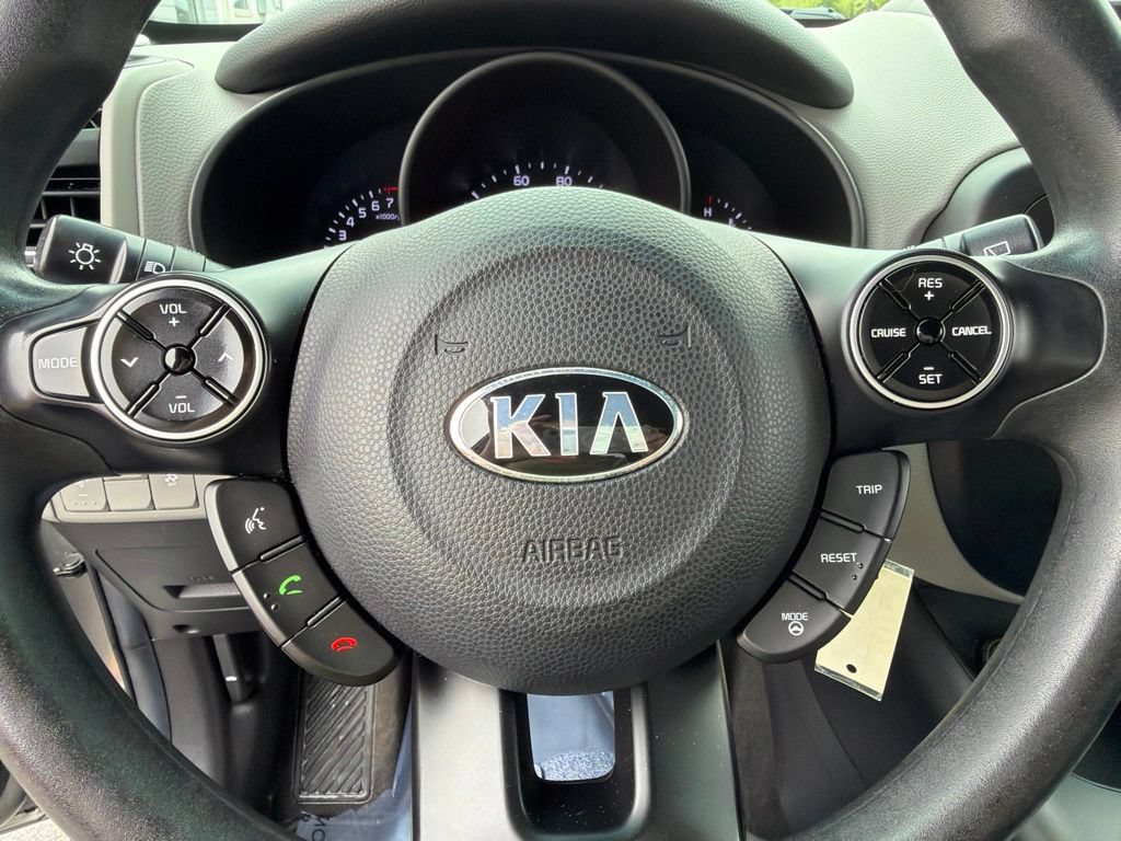 Used 2014 Kia Soul + FWD image 14