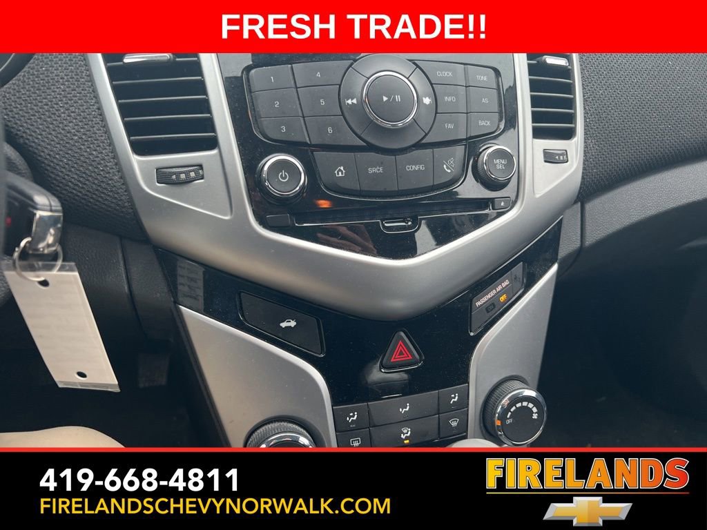 Used 2015 Chevrolet Cruze LT image 25