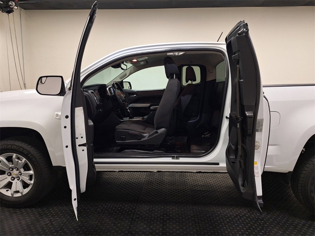 Used 2022 Chevrolet Colorado LT w/ Fleet Safety Package image 11