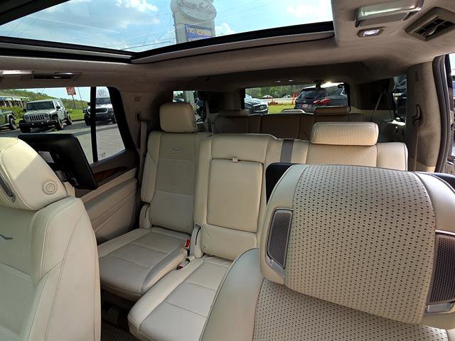 Used 2021 Cadillac Escalade Sport Platinum w/ LPO, ONYX Package image 4