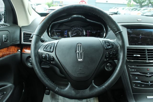 Used 2019 Lincoln MKT AWD image 24
