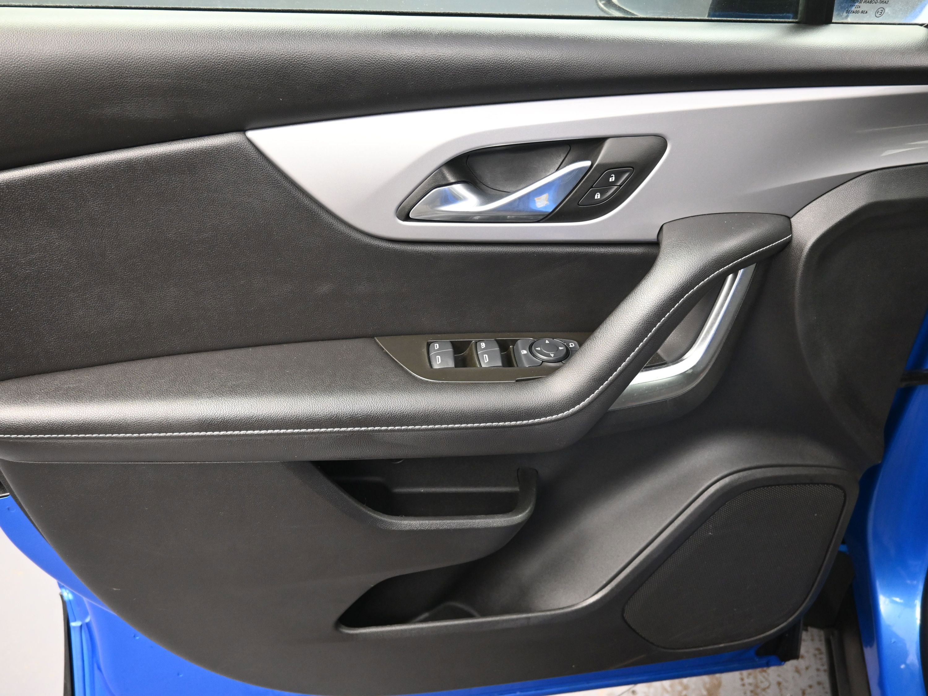 Used 2025 Chevrolet Blazer LT w/ Midnight/Sport Edition image 16