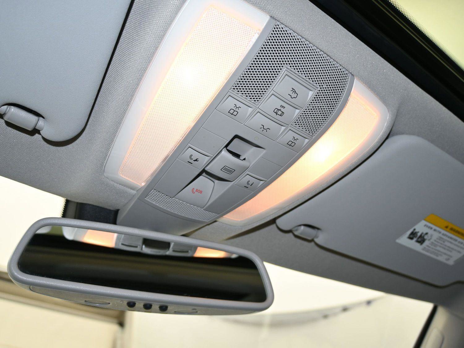 Used 2015 Mercedes-Benz GLK 350 4MATIC image 7