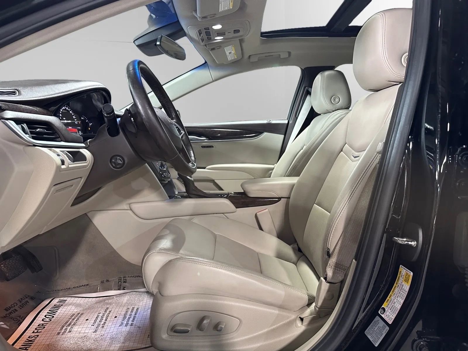 Used 2016 Cadillac XTS Luxury w/ Driver Awareness Package image 6