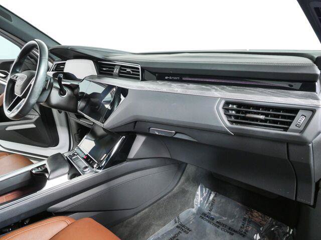 Used 2023 Audi e-tron Chronos w/ Chronos Package AWD/4WD image 28