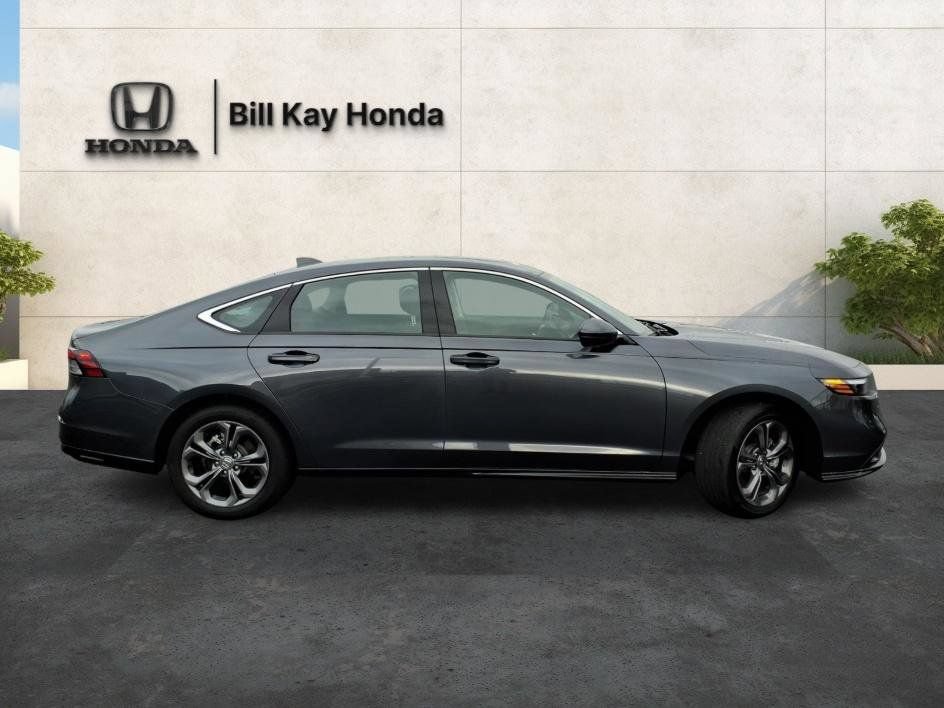 Certified 2025 Honda Accord EX-L image 2