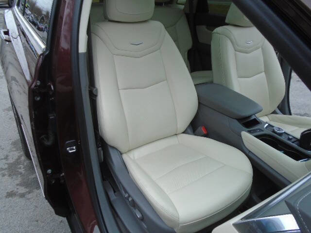 Used 2023 Cadillac XT5 Premium Luxury AWD/4WD image 11