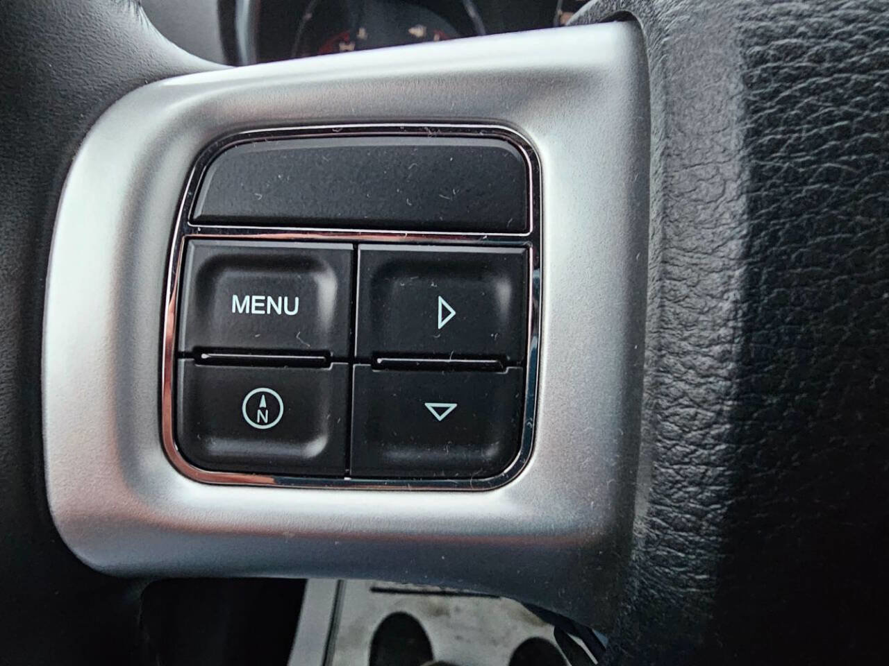 Used 2014 Dodge Avenger SXT image 26